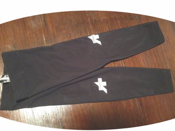 assos-leg-warmers